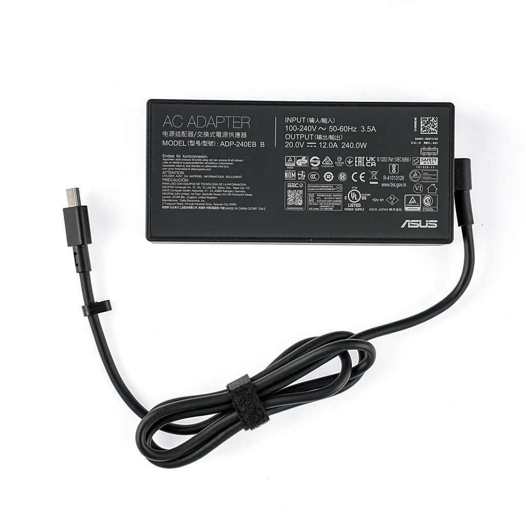 Asus AC Adapter 240W 20V 3P Kompakt Kontakt C14