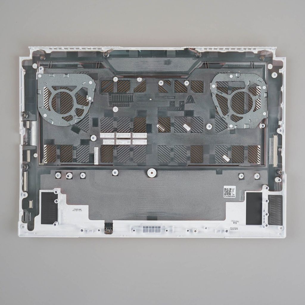 Asus FX517ZE-1C BASE CASE 76W-WHITE ASSY